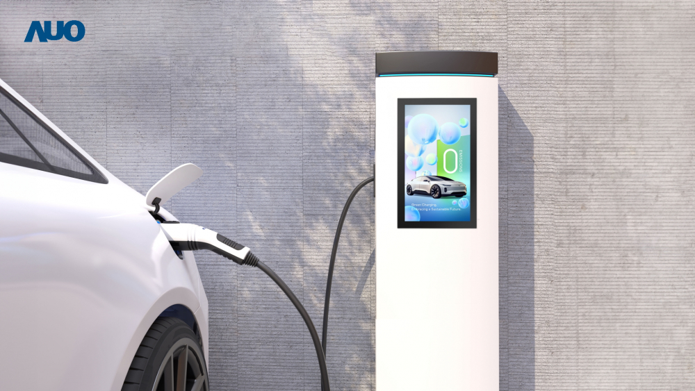 友達〝EVSE車用充電樁解決方案〞專為電動汽車充電樁設計，具有高亮度、克服戶外艱難環境的耐溫、耐紫外線等特性，並搭載散熱性及擴充性強的高效能工業電腦，可實現人機互動訴求，如資訊顯示、支付等應用