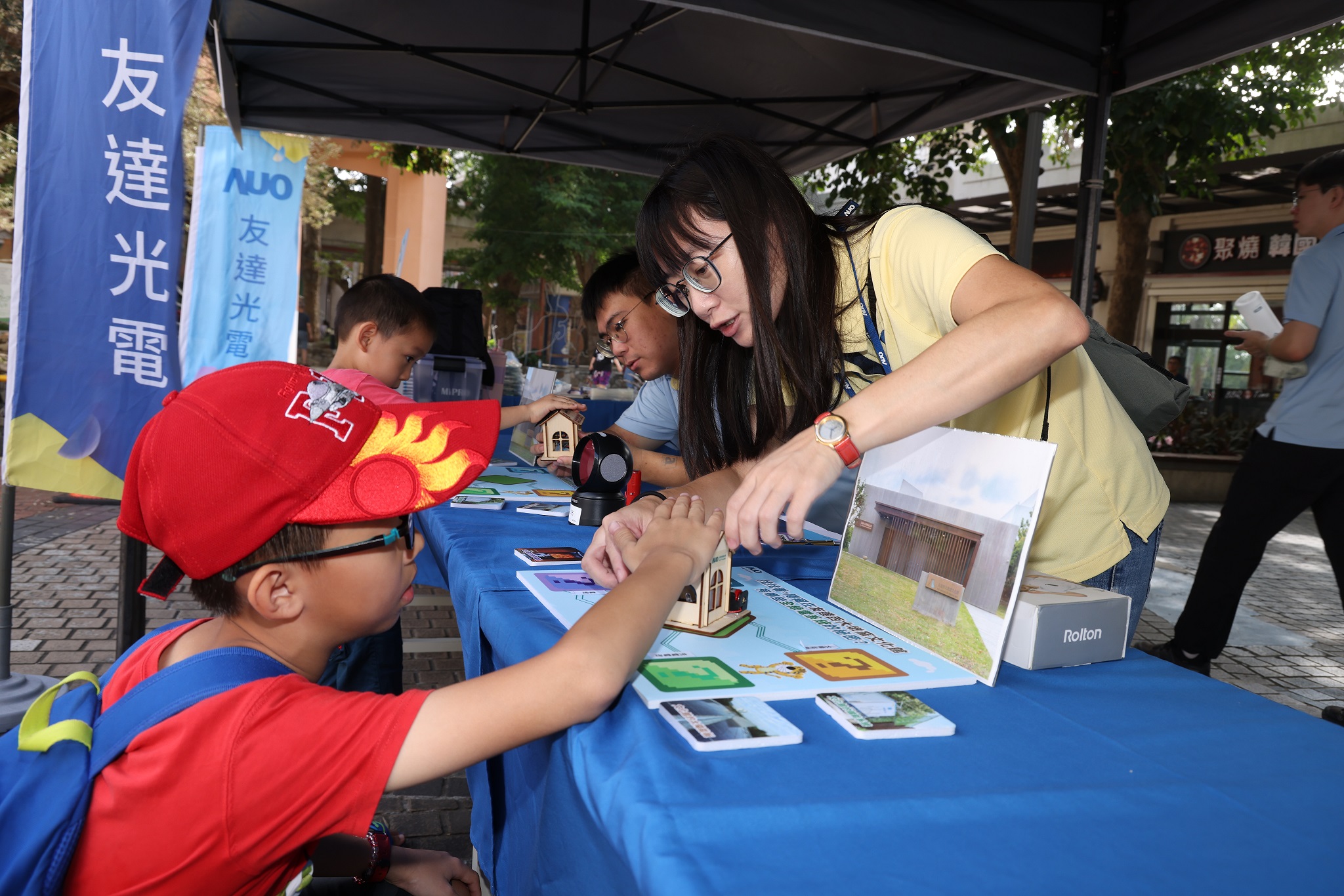 友達投入永續素養教育多年，從自身的環境教育場域走入校園、各式活動現場，合作夥伴亦擴及到NGO、公部門與供應鏈，豐碩成果獲「社會共融領袖獎」